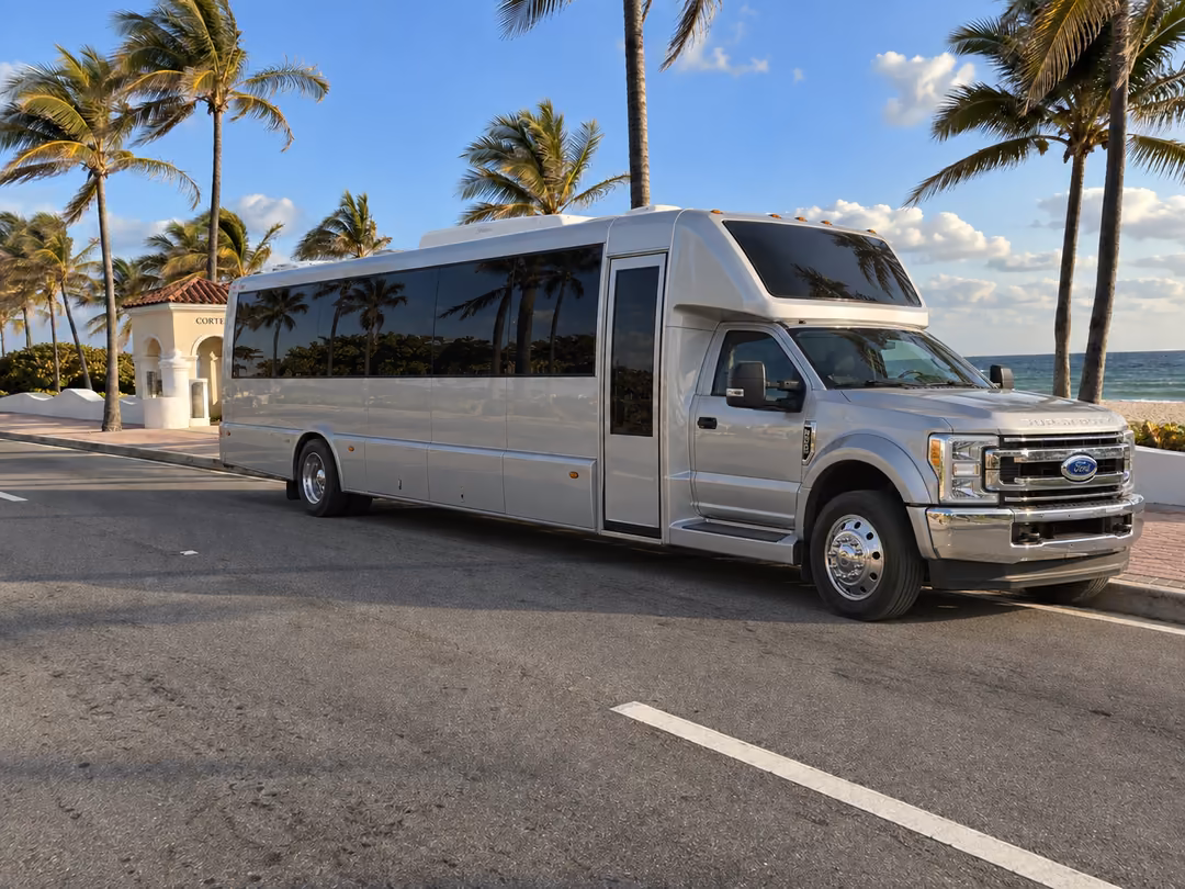 Fort Lauderdale 15-35 passenger minibus rental exterior